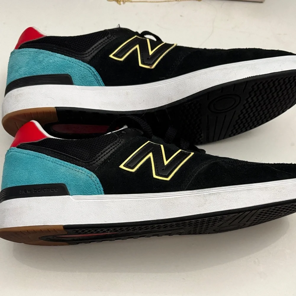 New Balance Black Sneakers with Gold Accents - Picture 2 of 5